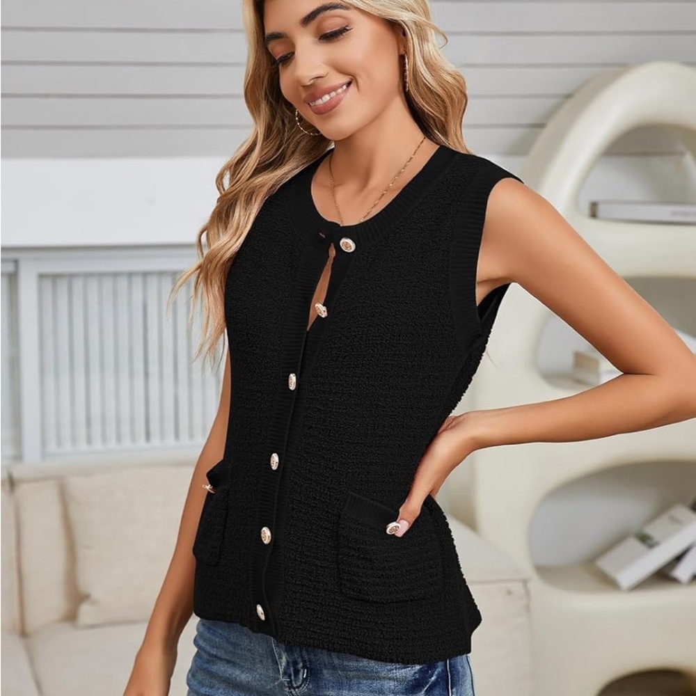 Women's Black Button-Up Vest - Picture 4 of 13